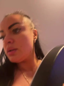 HotLivv69
