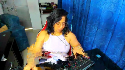 Watch Emma_loyd recorded live streams from Chaturbate on 2025/03/10, Cam Archive