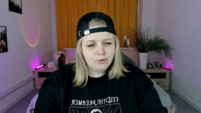 Watch SladaDeew recorded live streams from Chaturbate on 2025/05/27, Cam Archive
