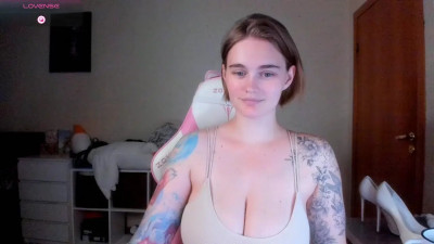 Watch annaroading recorded live streams from Chaturbate on 2025/06/17, Cam Archive