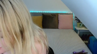 Watch nicolelinharts recorded live streams from Chaturbate on 2025/08/05, Cam Archive